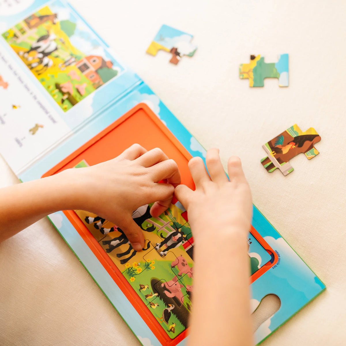 Take-Along Magnetic Jigsaw Puzzles – On the Farm